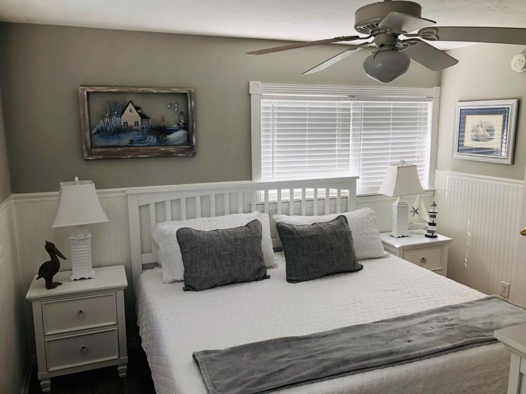 Amazing Beach Getaway Pool Condo By The Beach Bradenton Beach Eksteriør billede