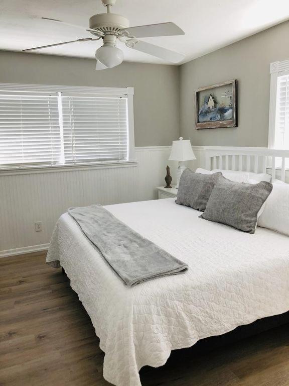 Amazing Beach Getaway Pool Condo By The Beach Bradenton Beach Eksteriør billede
