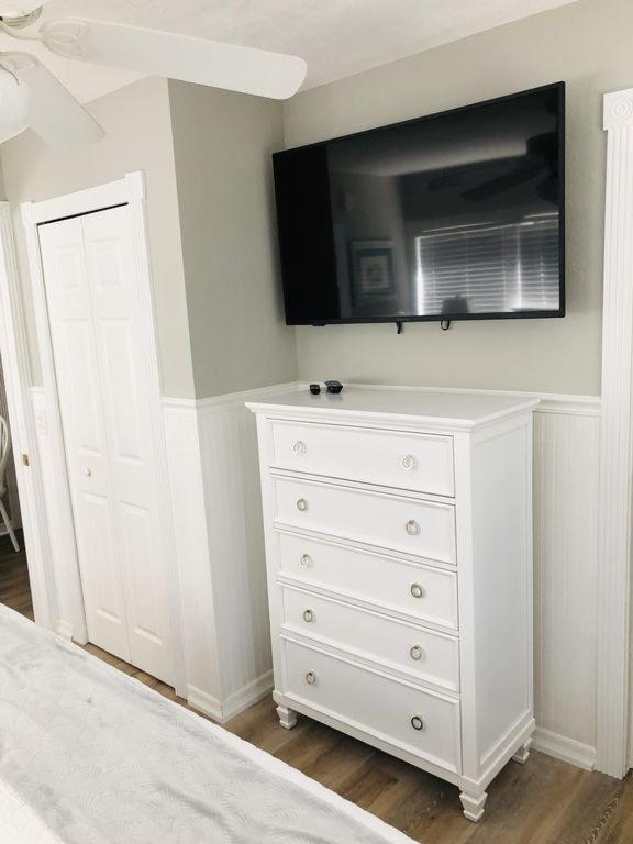 Amazing Beach Getaway Pool Condo By The Beach Bradenton Beach Eksteriør billede