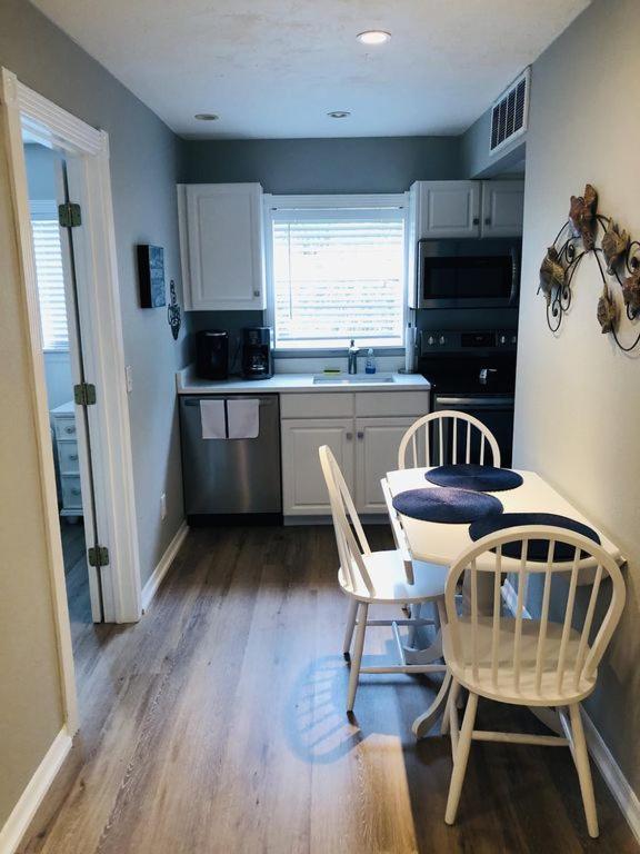 Amazing Beach Getaway Pool Condo By The Beach Bradenton Beach Eksteriør billede